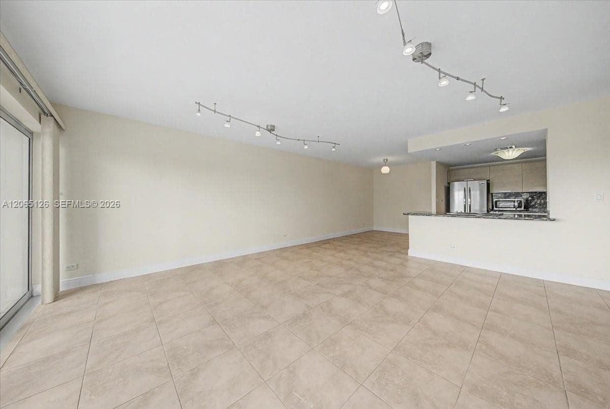 2451 Brickell Ave # 4F, Miami FL 33129