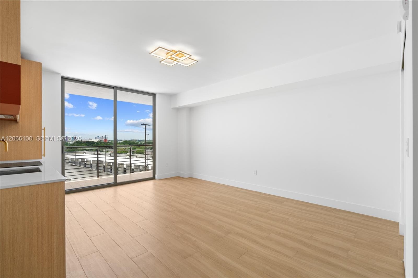 90 NE 32 St # 918, Miami FL 33127
