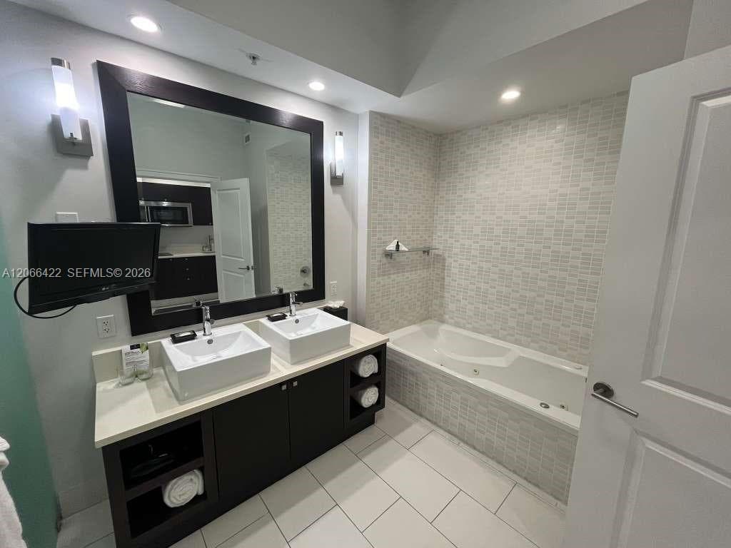 5300 NW 87th Ave # 307, Doral FL 33178