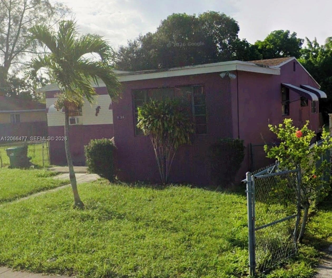 938 NW 110 st, Miami FL 33168