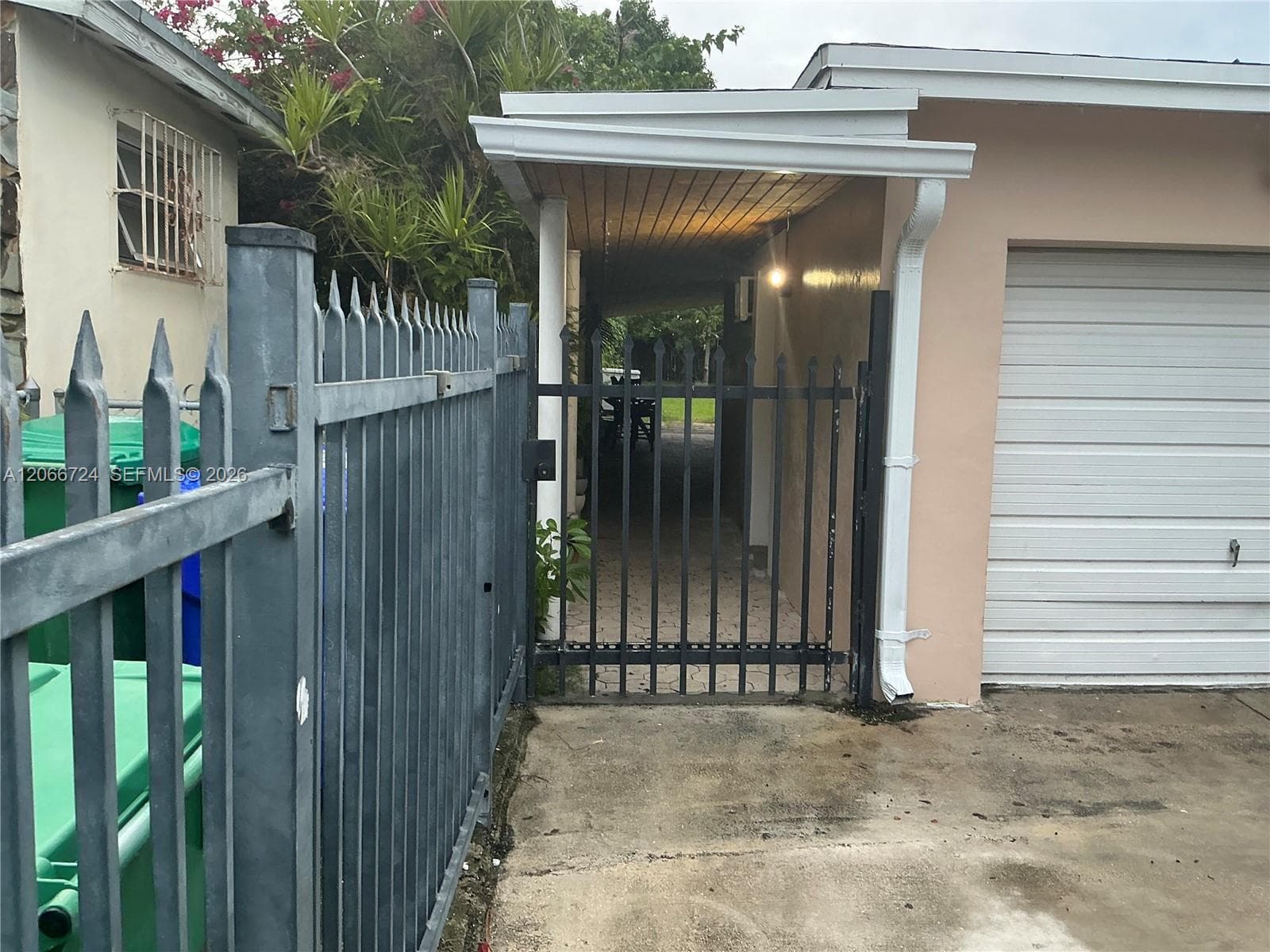 1855 NW 32nd St, Miami FL 33142