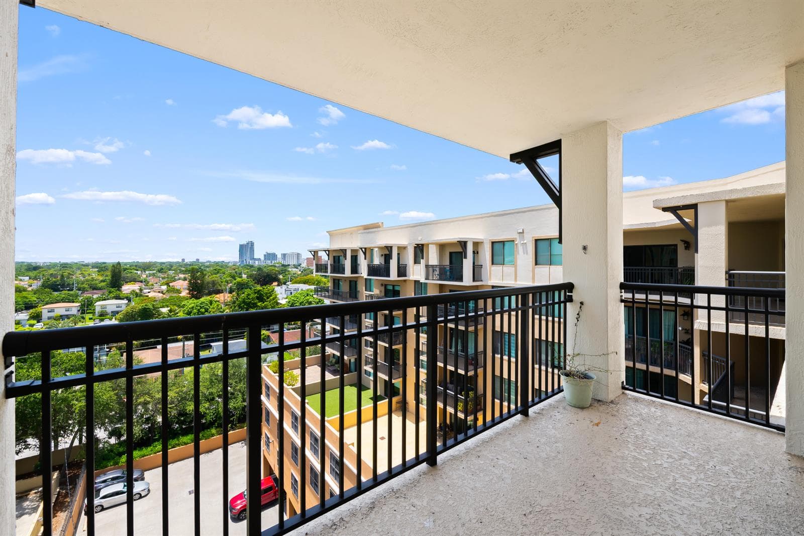 3530 SW 22ND Street # 902, Miami FL 33145