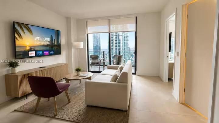 159 NE 6th St # 3911, Miami FL 33132