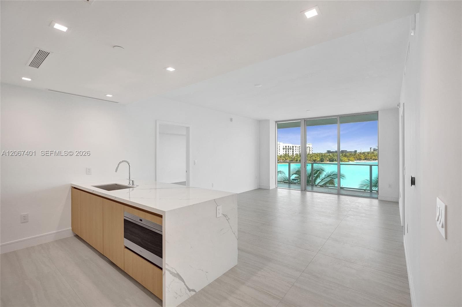 2411 Laguna Circle # 208, Miami FL 33181