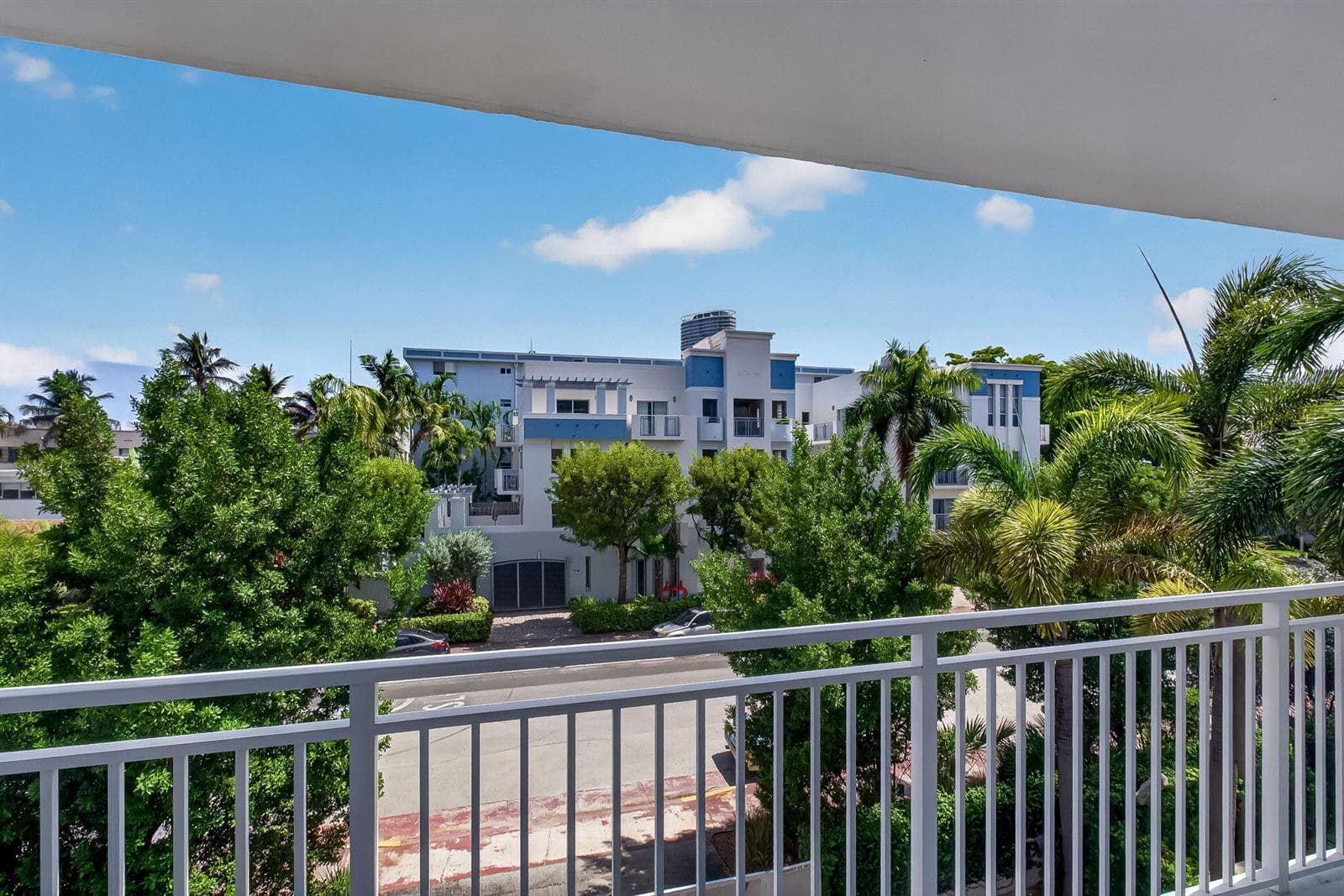 1045 10TH Street # 301, Miami Beach FL 33139