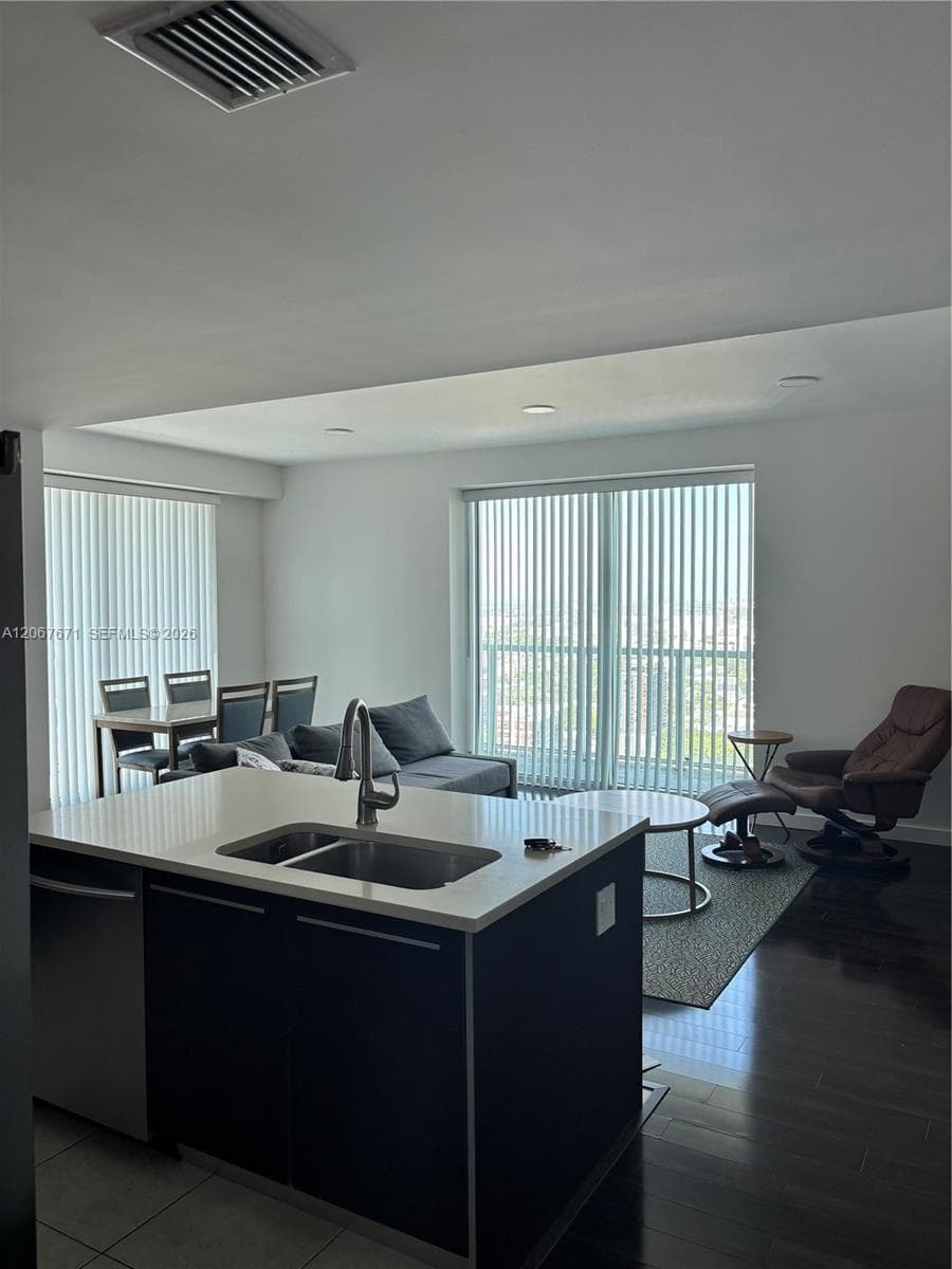 1900 N Bayshore Dr # 4011, Miami FL 33132