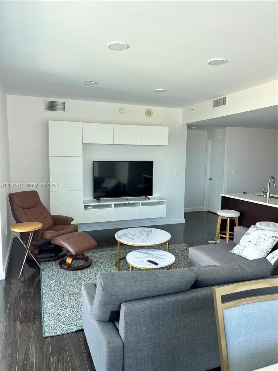 1900 N Bayshore Dr # 4011, Miami FL 33132