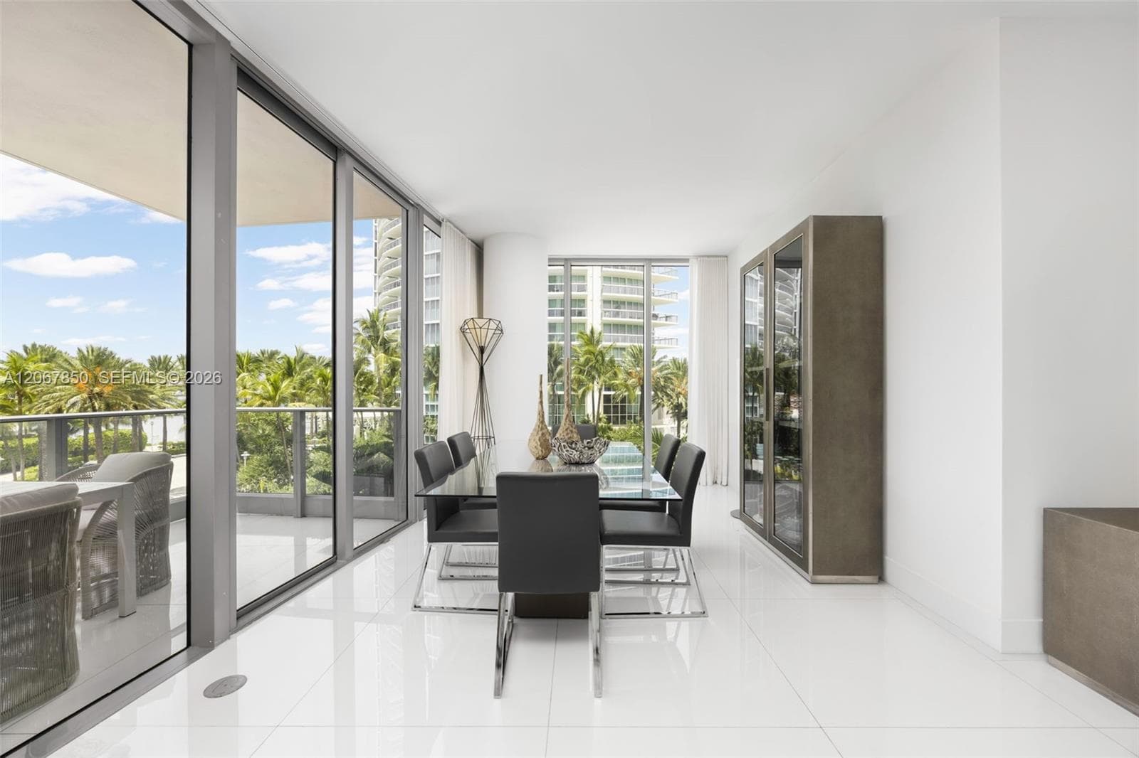 801 S Pointe Dr # 301, Miami Beach FL 33139