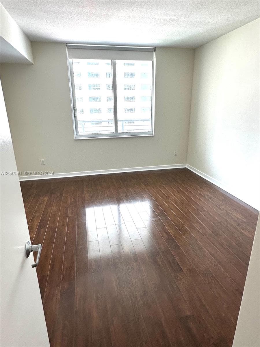 335 S Biscayne Blvd # 1802, Miami FL 33131