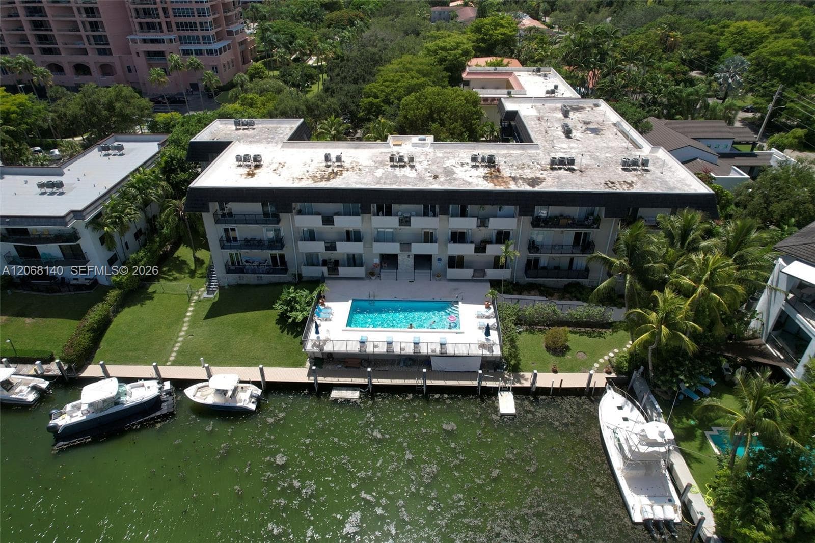 6815 Edgewater Dr # 301, Coral Gables FL 33133