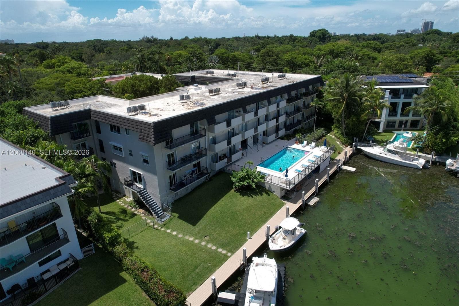 6815 Edgewater Dr # 301, Coral Gables FL 33133