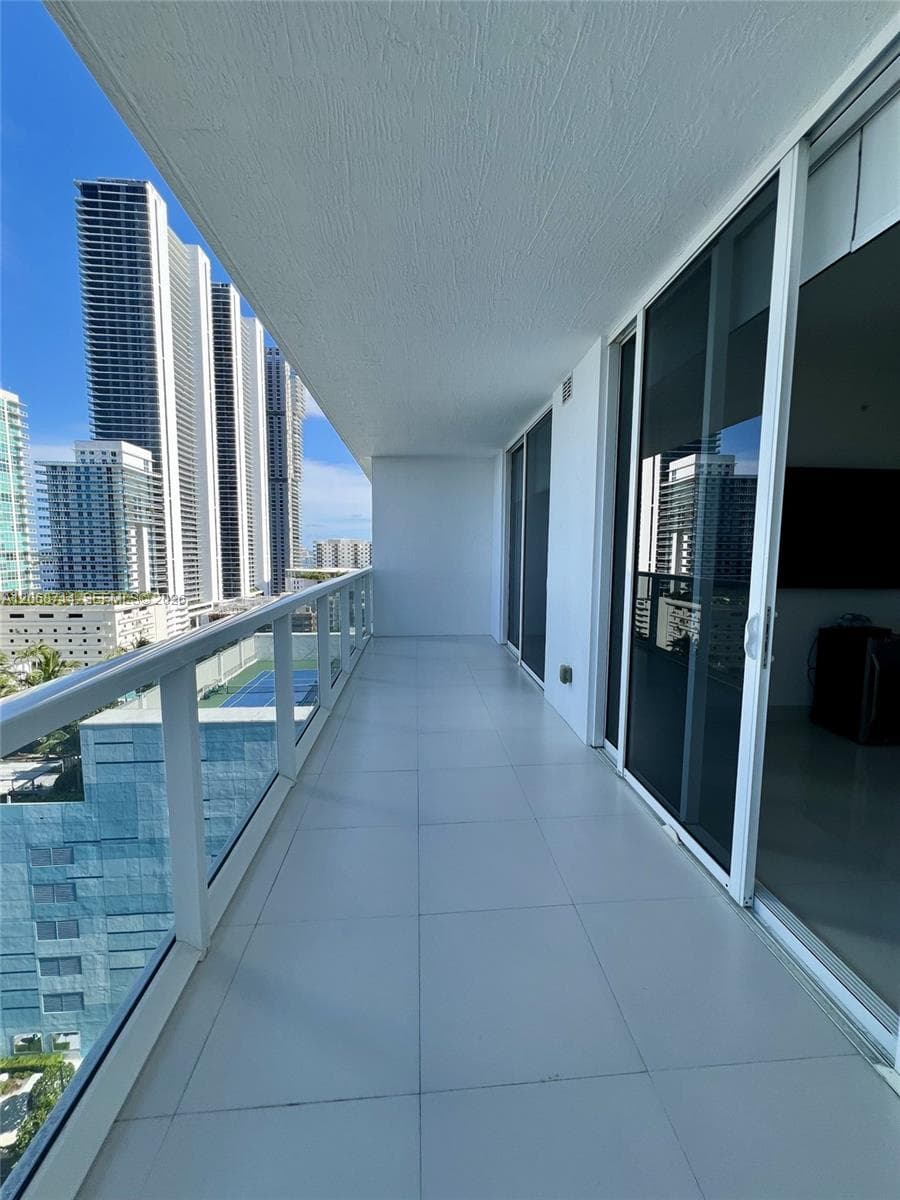 600 NE 27th St # 1604, Miami FL 33137