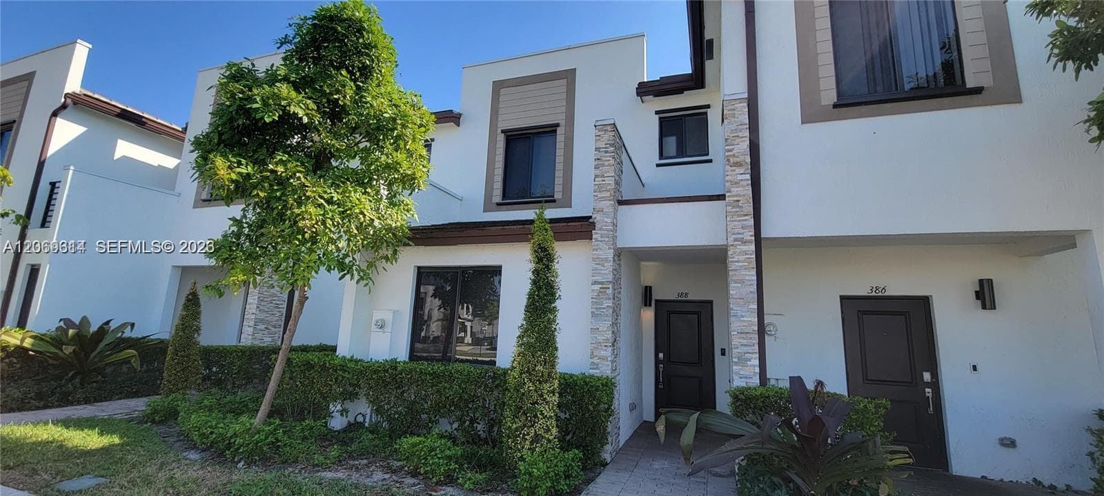388 NE 208th Ter, Miami FL 33179
