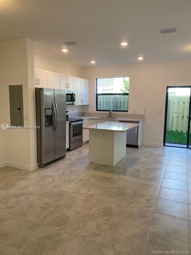 388 NE 208th Ter, Miami FL 33179