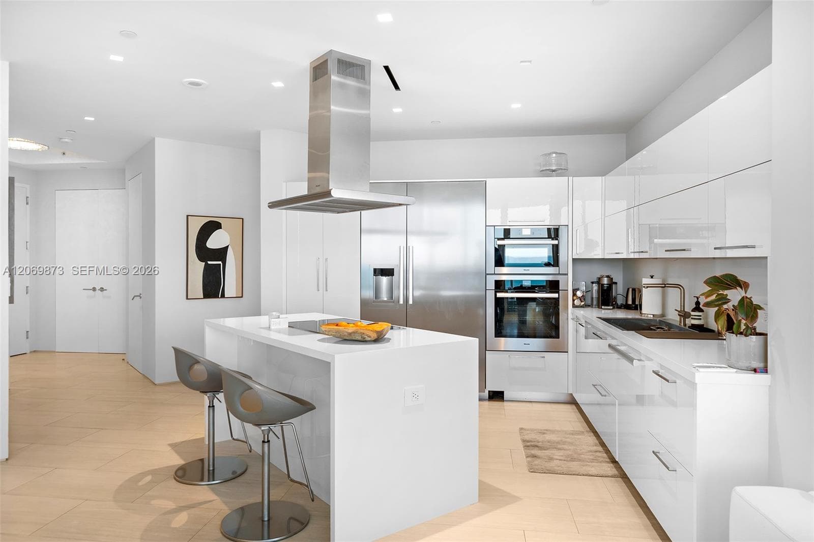 100 S Pointe Dr # 1409, Miami Beach FL 33139