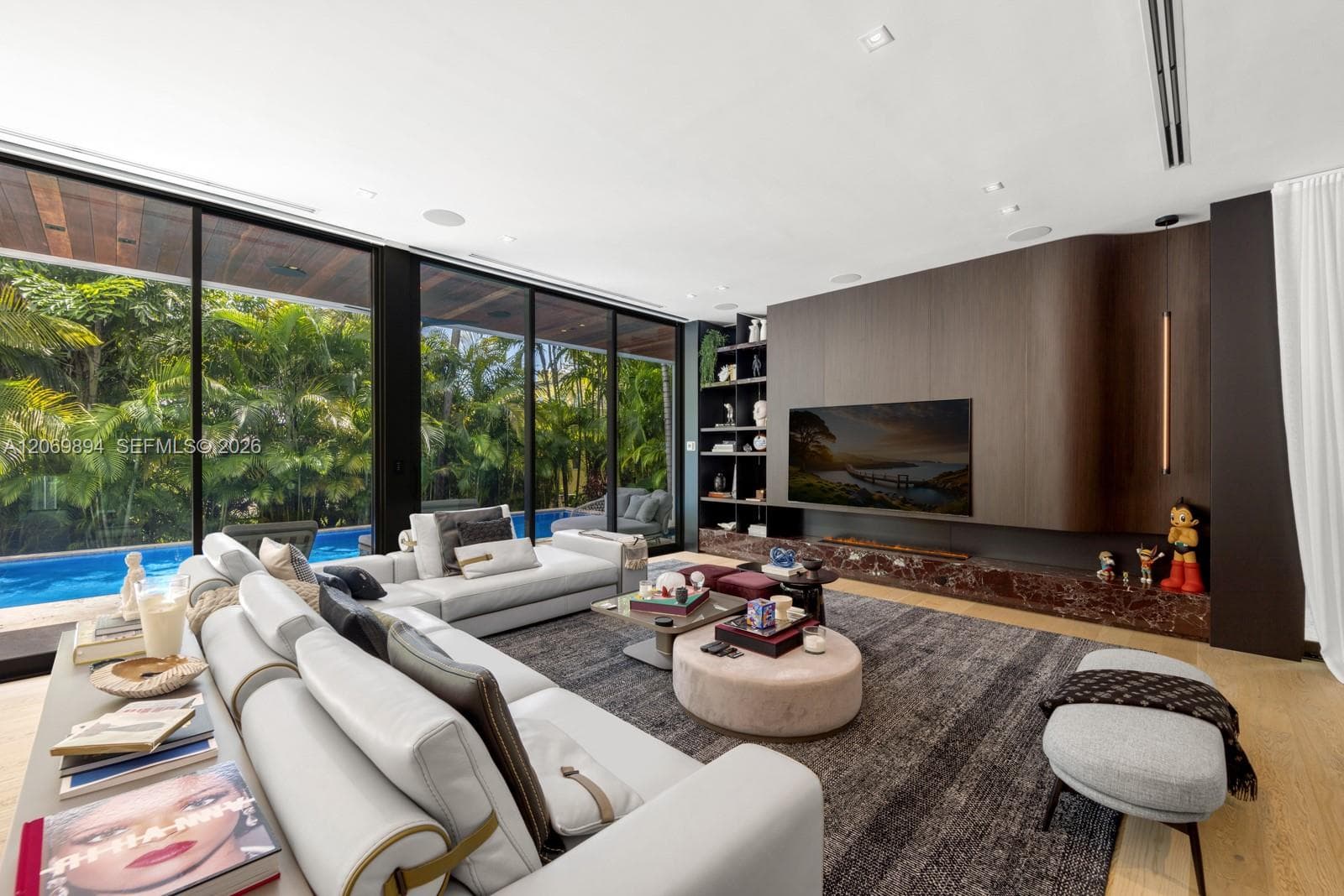 6015 N Bay Rd, Miami Beach FL 33140