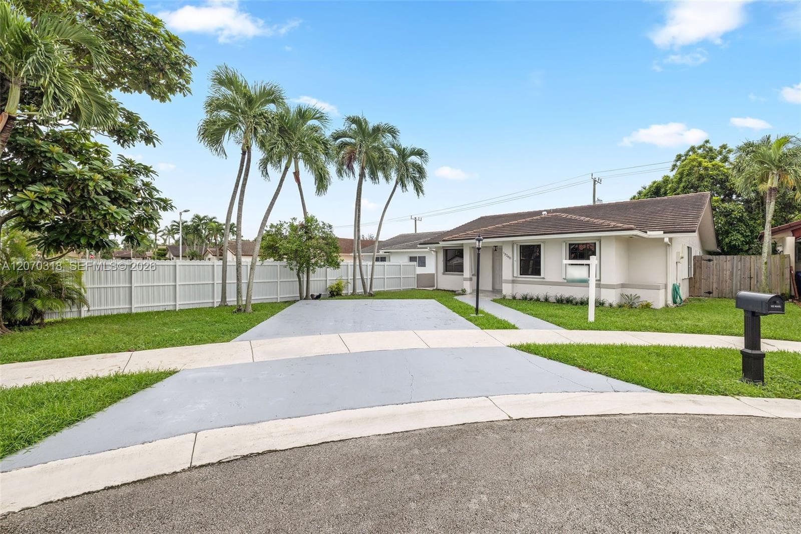 13280 SW 40th Ter, Miami FL 33175