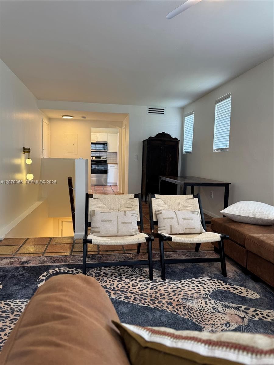 1460 Ocean Dr # 208, Miami Beach FL 33139