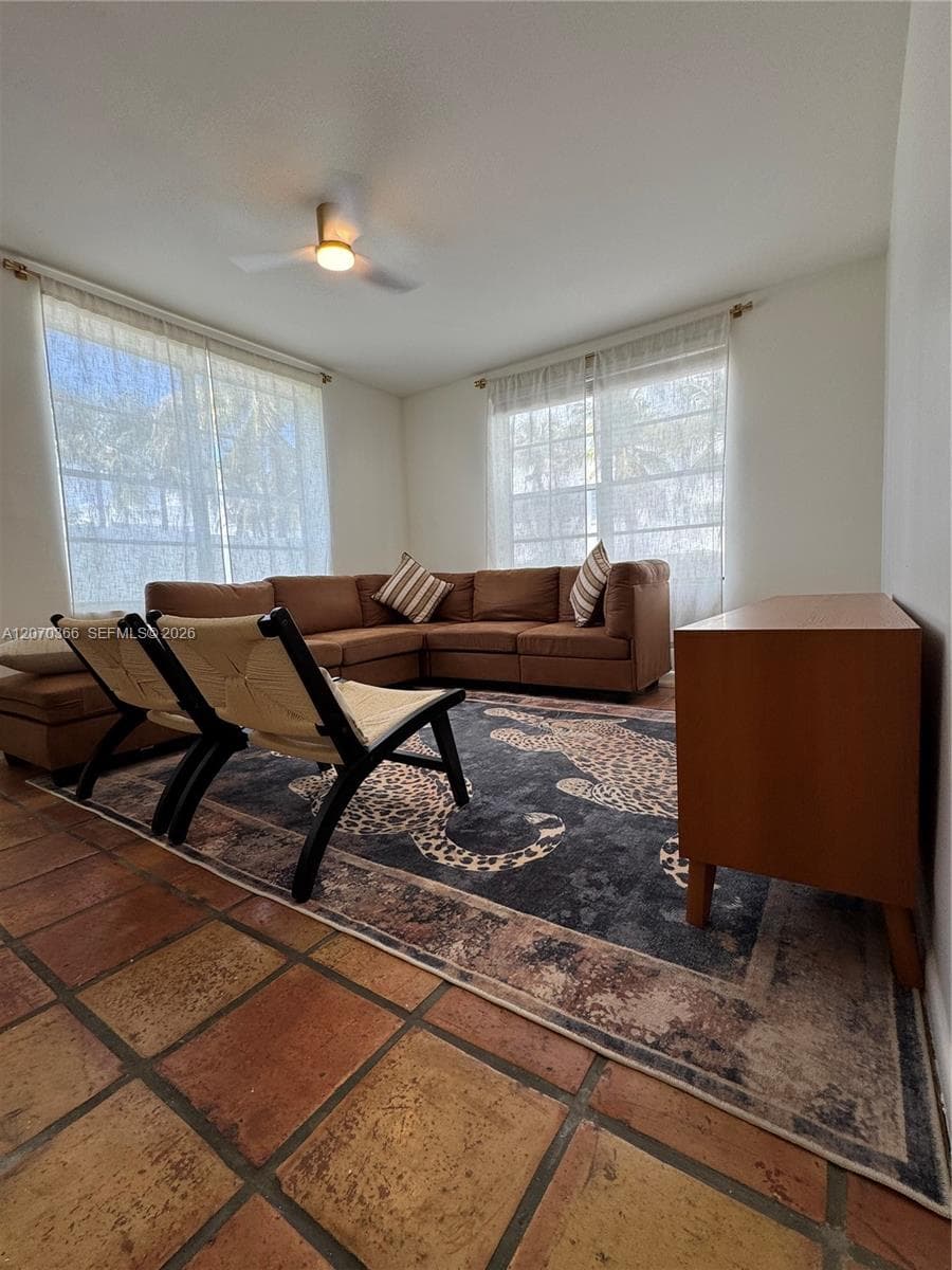 1460 Ocean Dr # 208, Miami Beach FL 33139