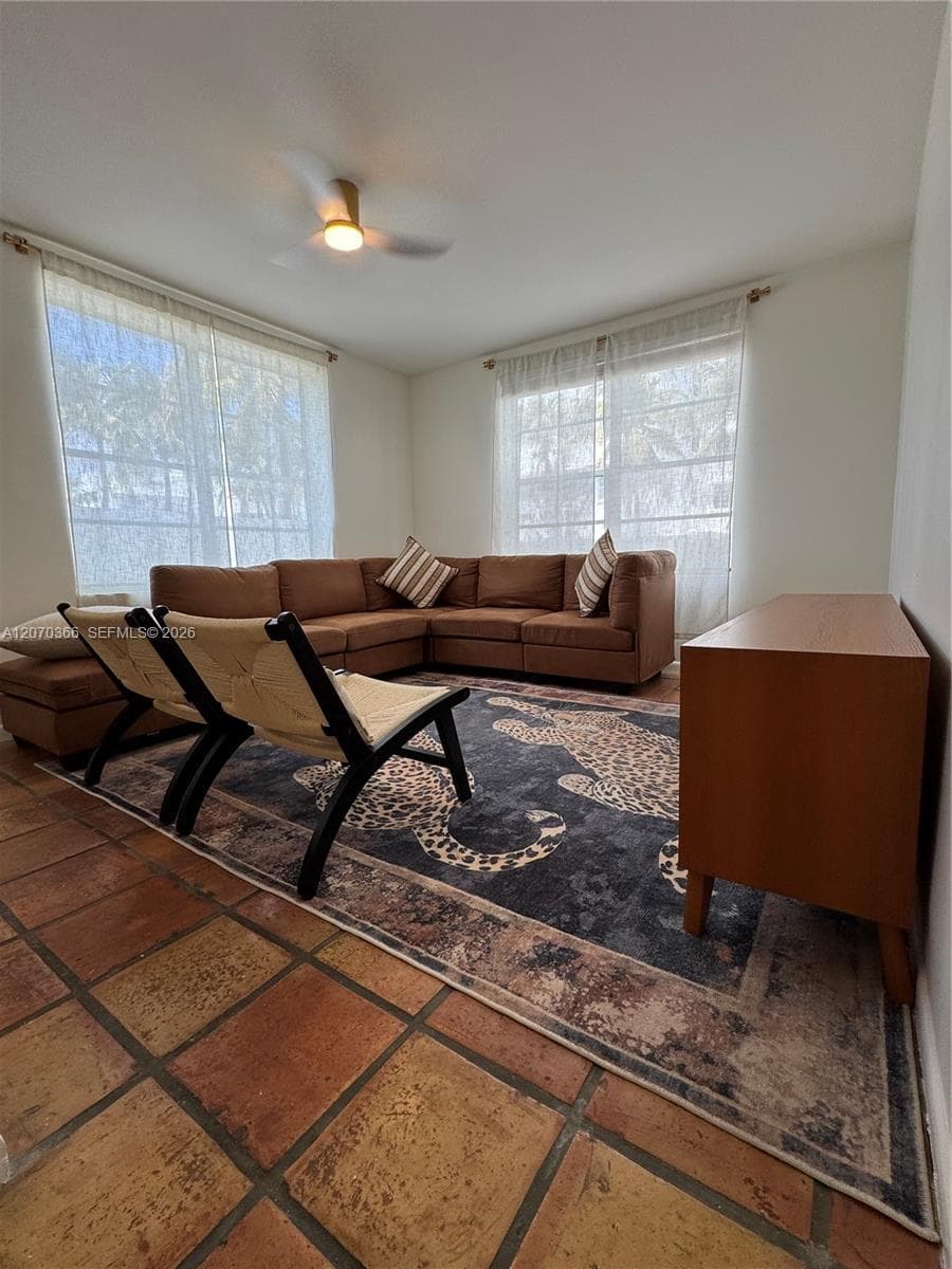 1460 Ocean Dr # 208, Miami Beach FL 33139