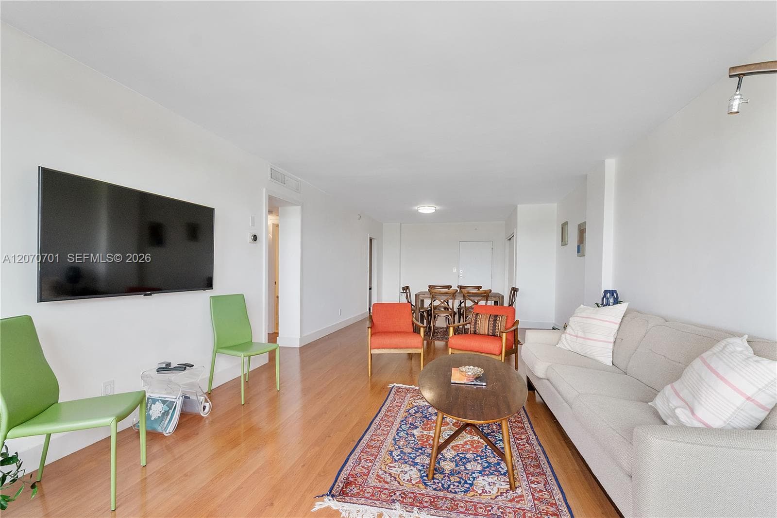 90 Edgewater Dr # 917, Coral Gables FL 33133