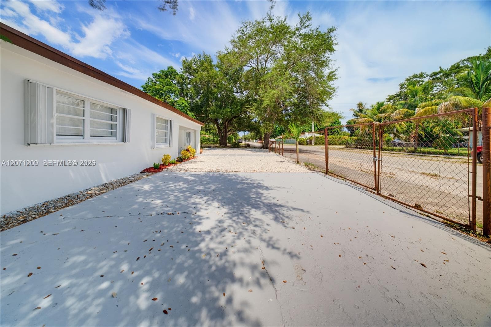 2101 NW 93rd Ter, Miami FL 33147