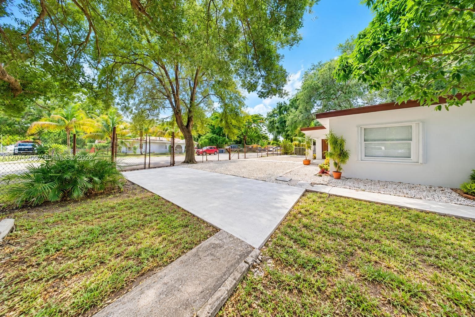 2101 NW 93rd Ter, Miami FL 33147