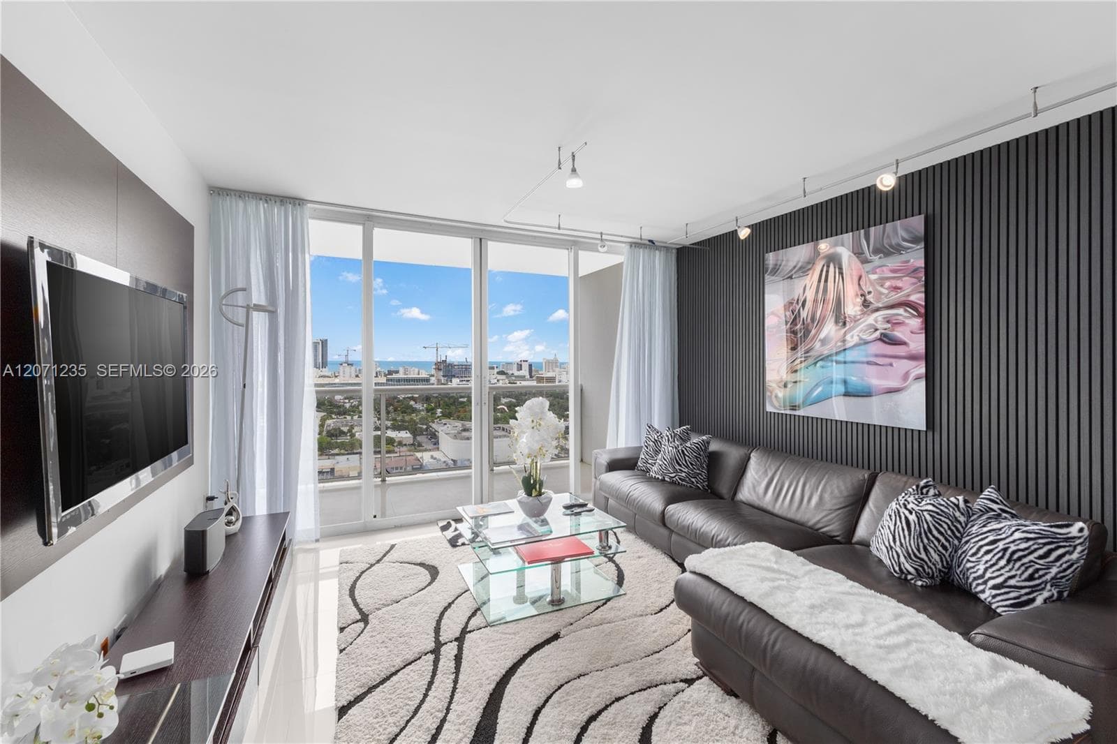 1800 Sunset Harbour Dr # 2409, Miami Beach FL 33139