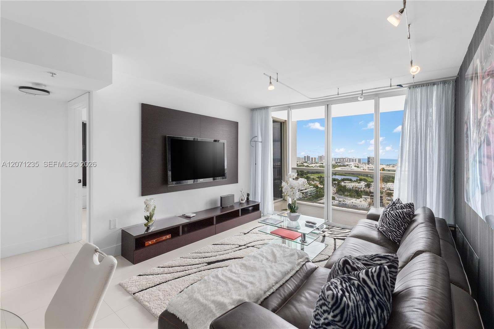1800 Sunset Harbour Dr # 2409, Miami Beach FL 33139