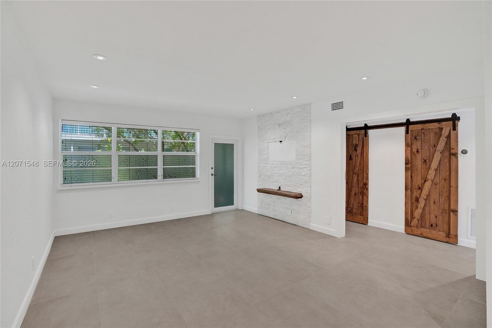 350 S Shore Dr # 12, Miami Beach FL 33141