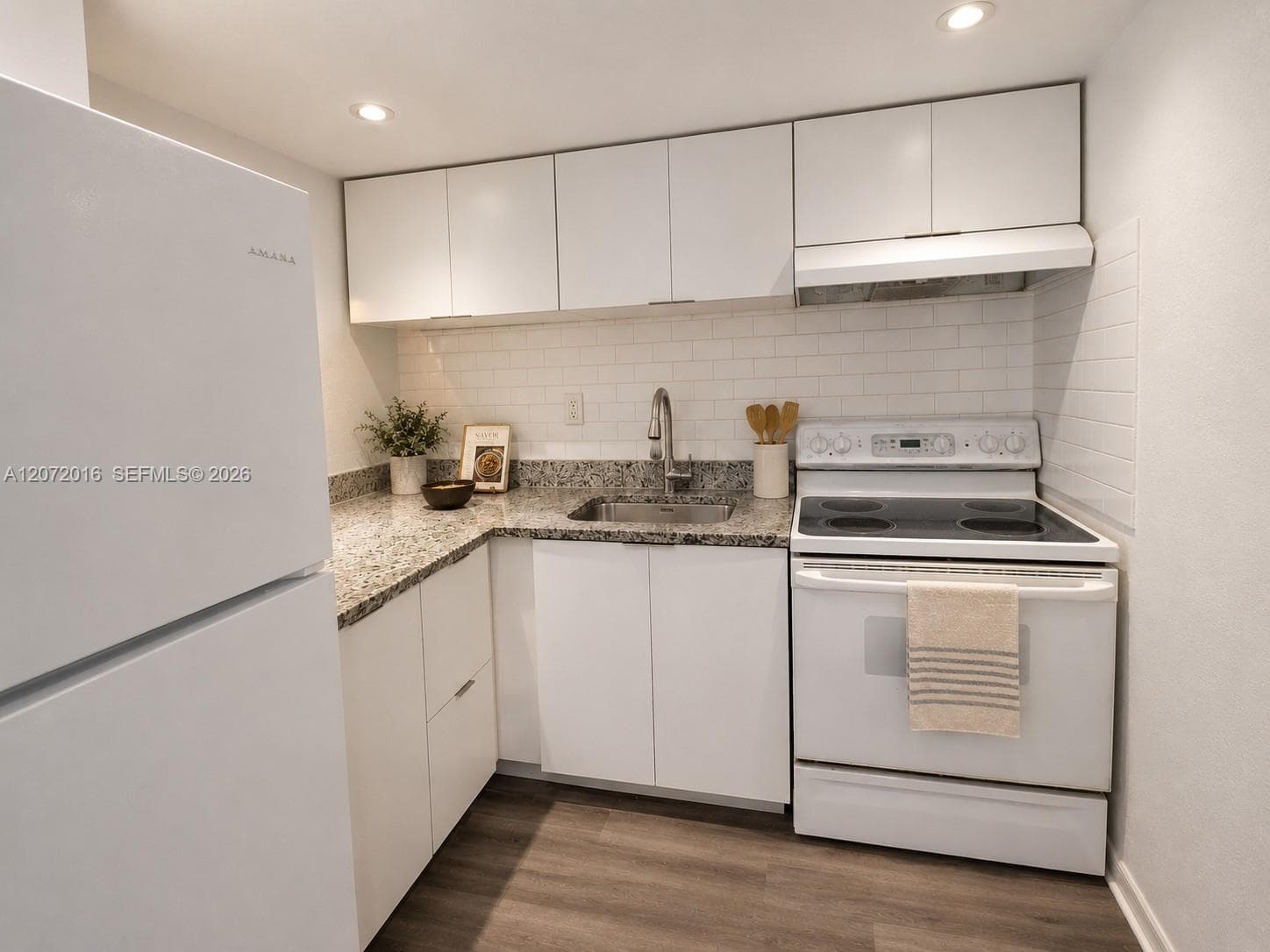 4550 NW 9th St # 512E, Miami FL 33126