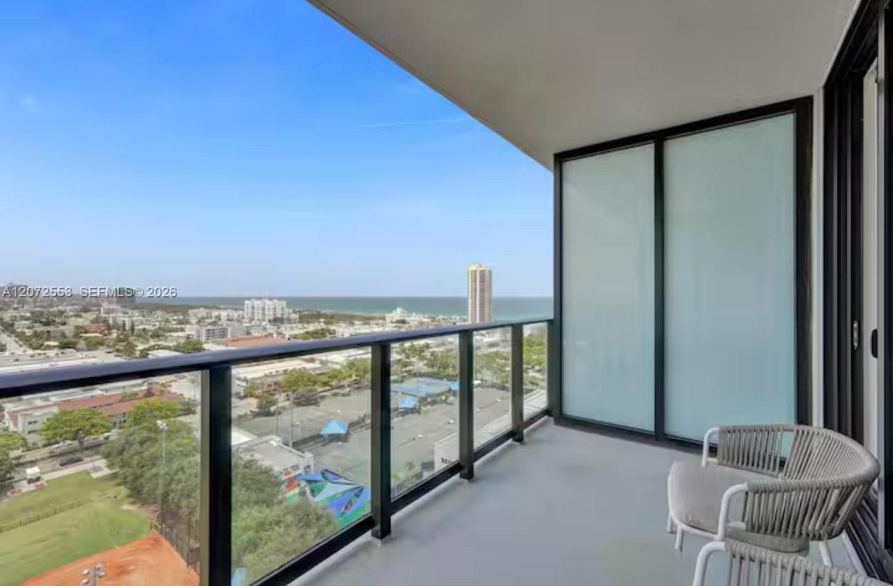 580 72nd # 1713, Miami Beach FL 33141