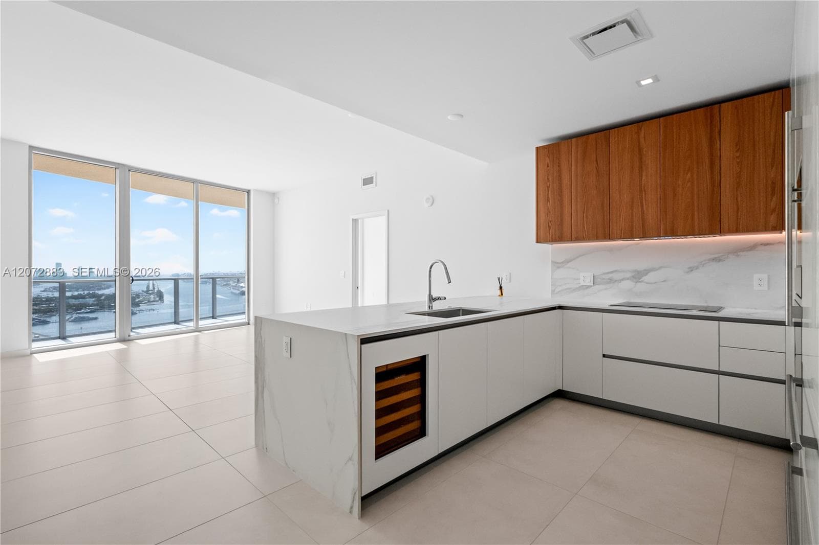 1400 Biscayne Blvd # 3003, Miami FL 33132