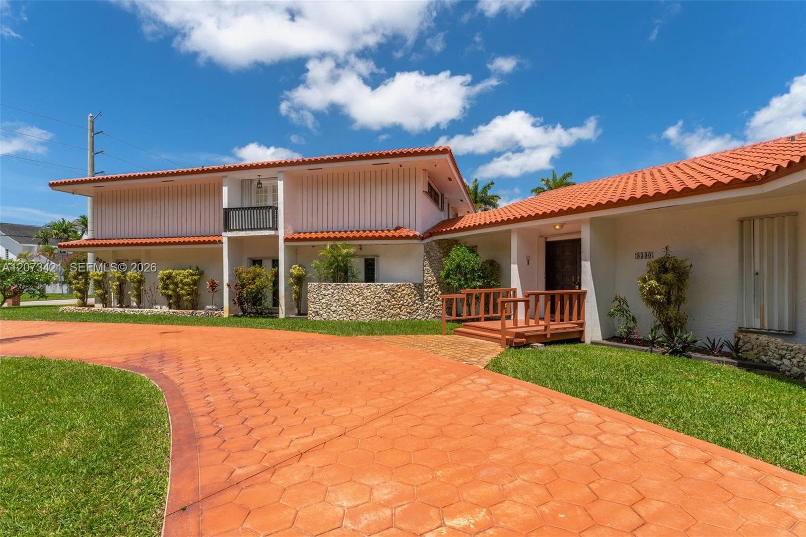 8390 SW 2nd St, Miami FL 33144