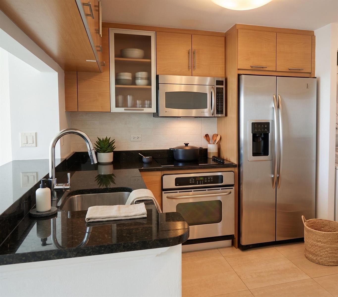 31 SE 5TH Street # 202, Miami FL 33131