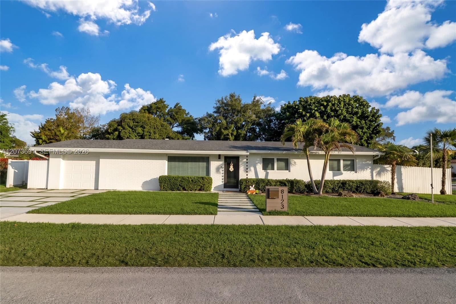 8123 SW 95th Ct, Miami FL 33173