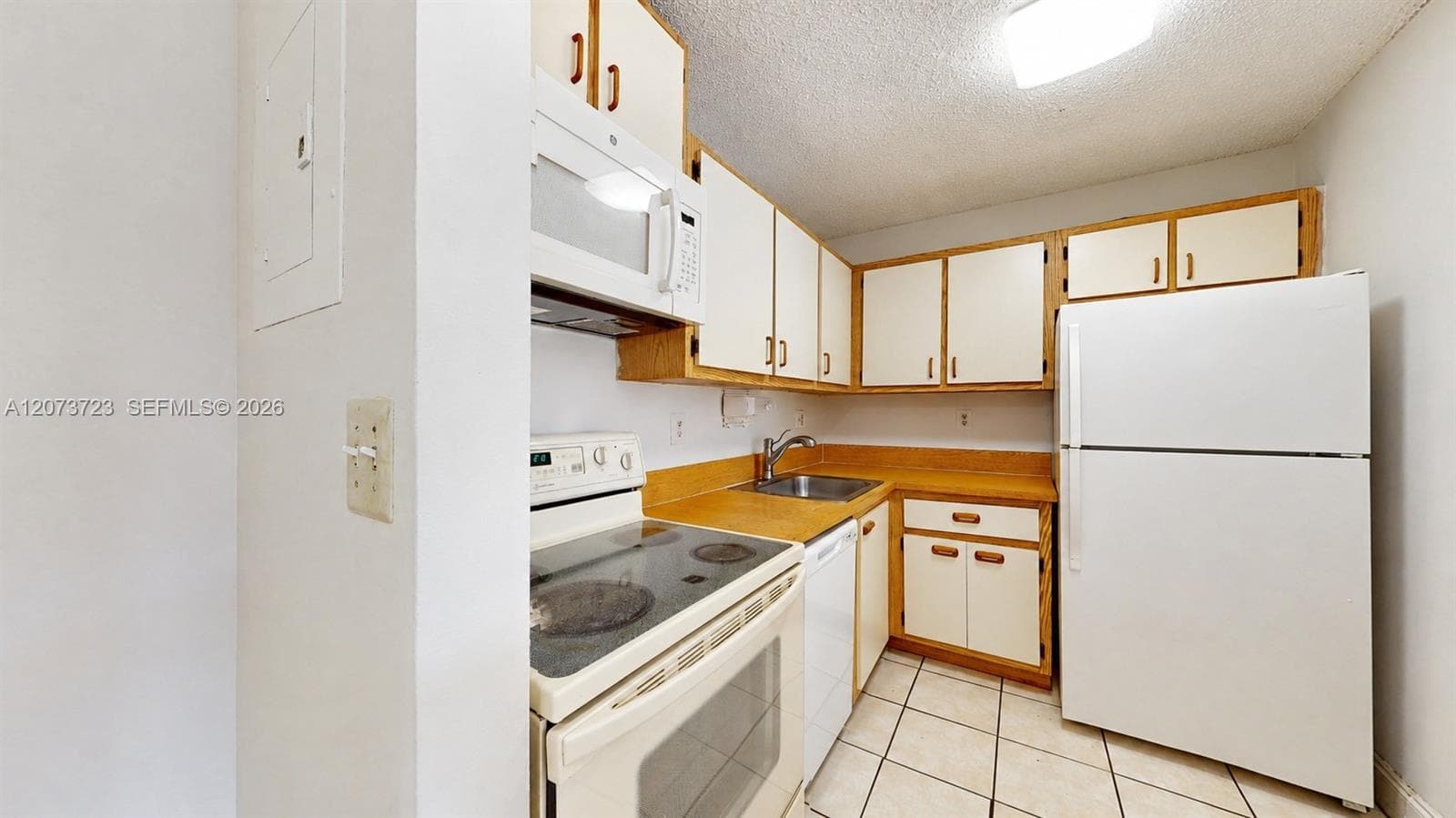 15600 SW 80th St # 304, Miami FL 33193