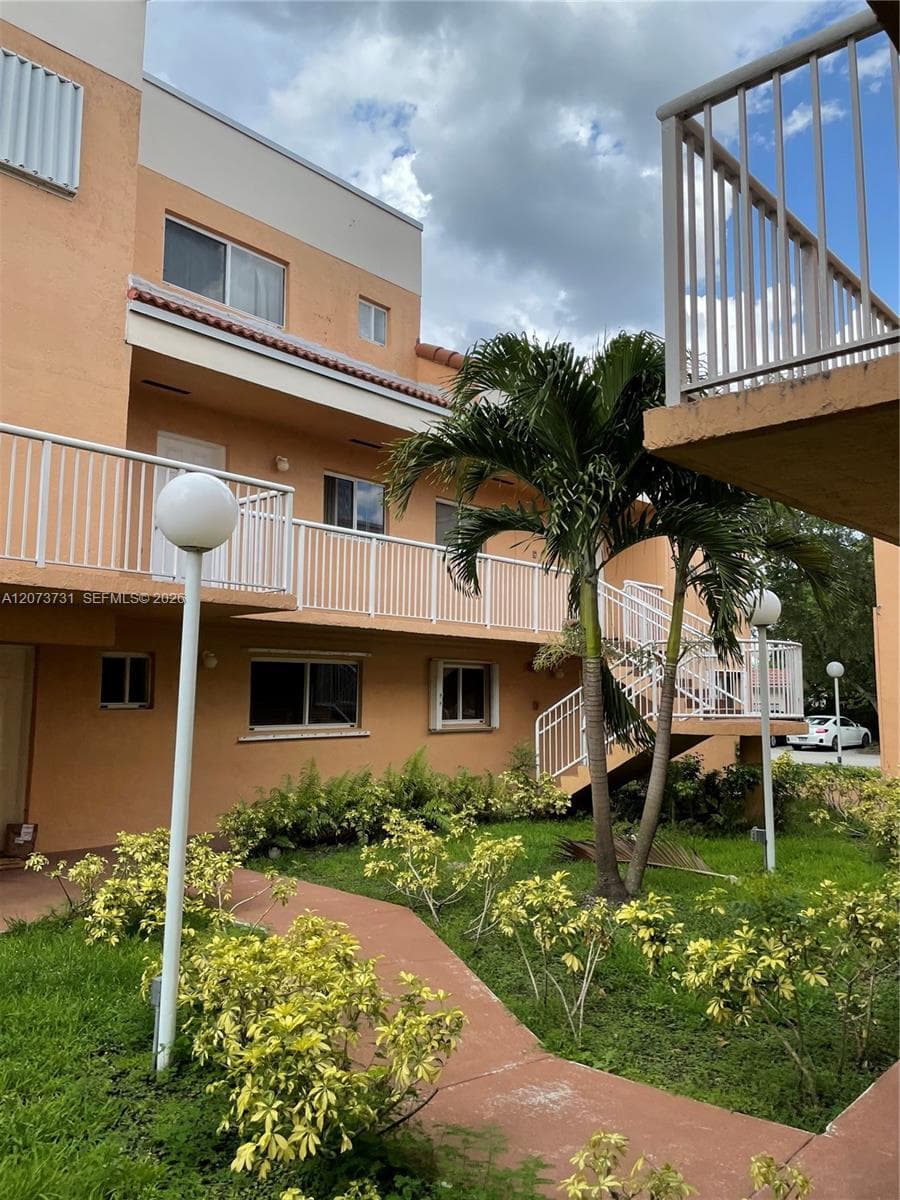14911 SW 80th St # 203, Miami FL 33193