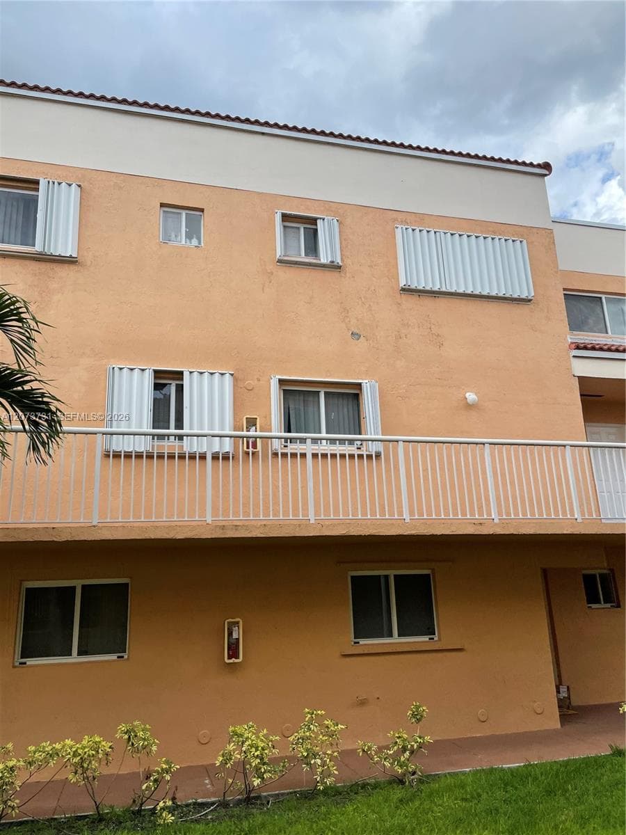 14911 SW 80th St # 203, Miami FL 33193