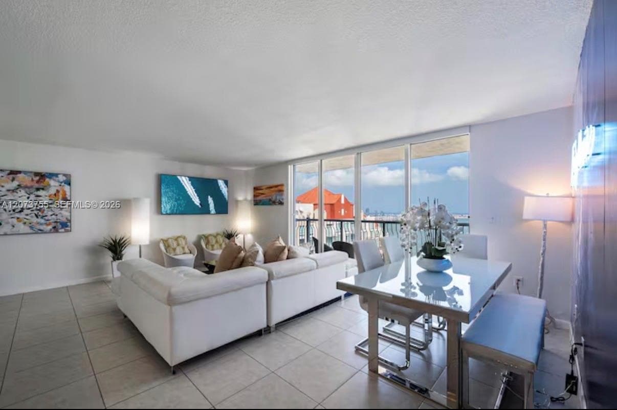 1200 Brickell Bay Dr # 4101, Miami FL 33131