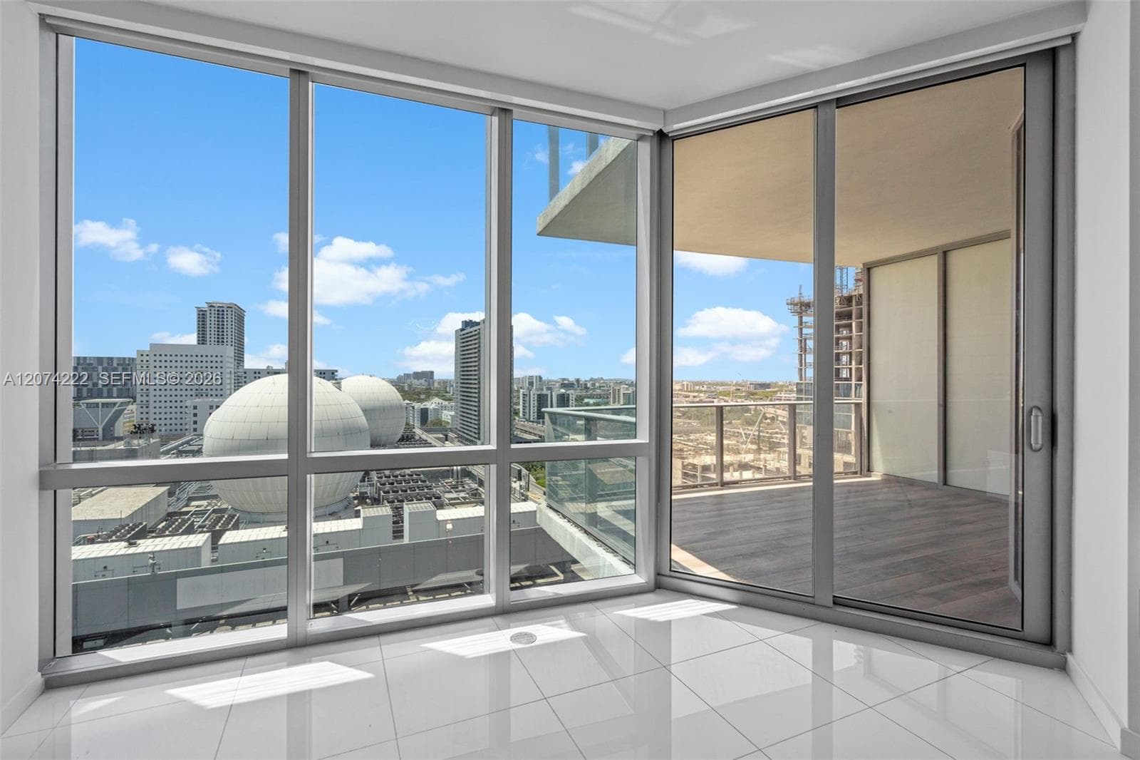 851 NE 1st Ave # 1506, Miami FL 33132