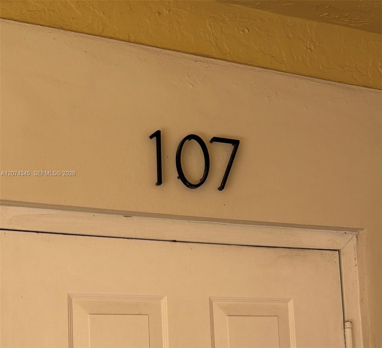 8964 W Flagler St # 107, Miami FL 33174