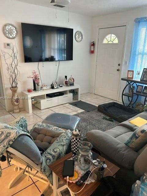 863 NW 113th St, Miami FL 33168