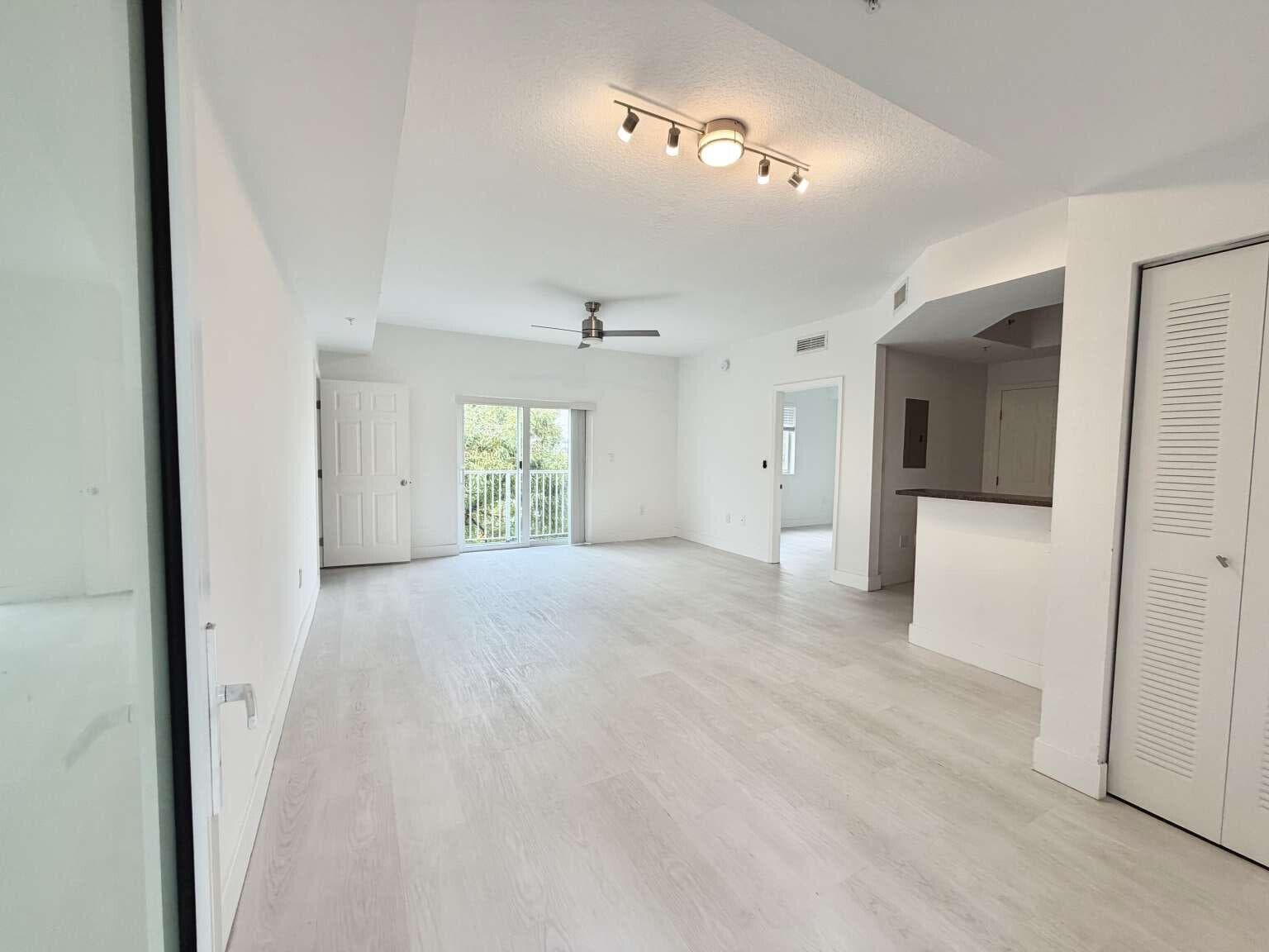 7516 NE 1 Avenue # 302, Miami FL 33138