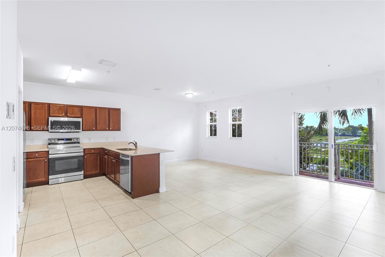 260 NW 109th Ave # 204, Miami FL 33172