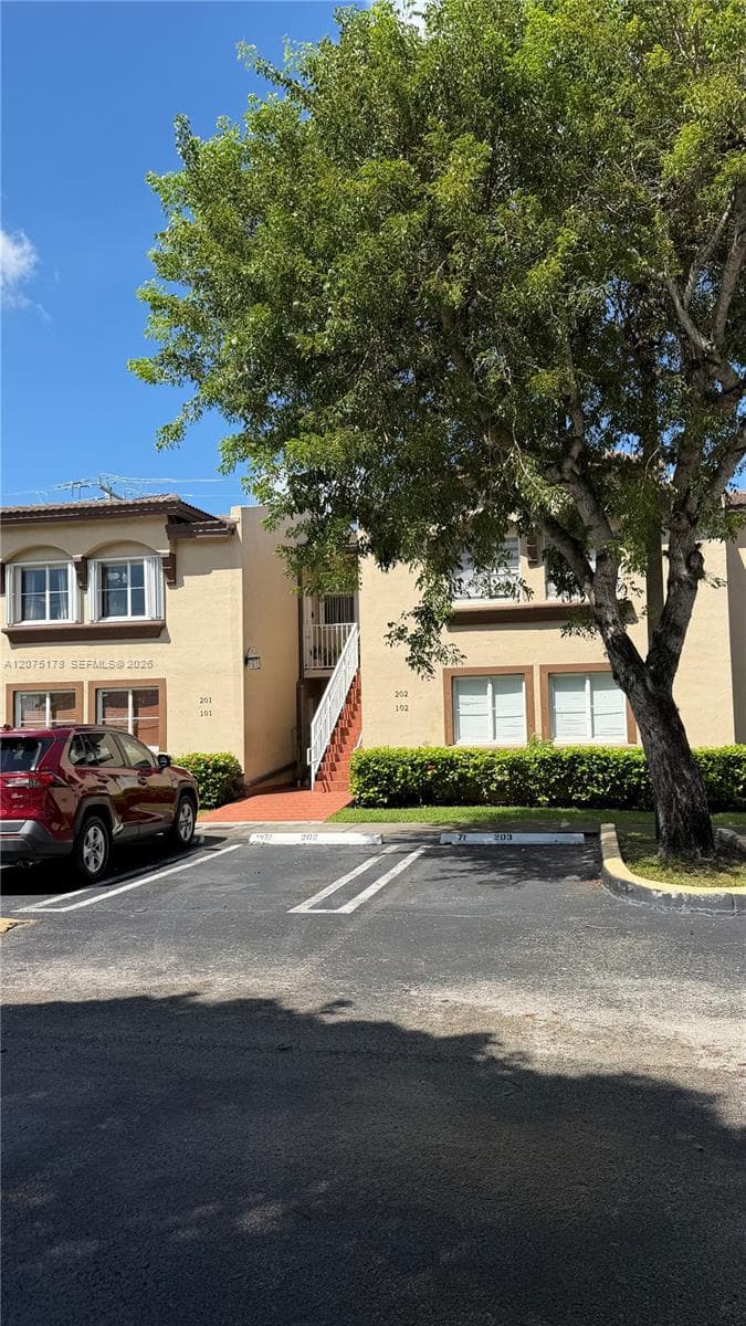 15771 SW 137th Ave # 201, Miami FL 33177