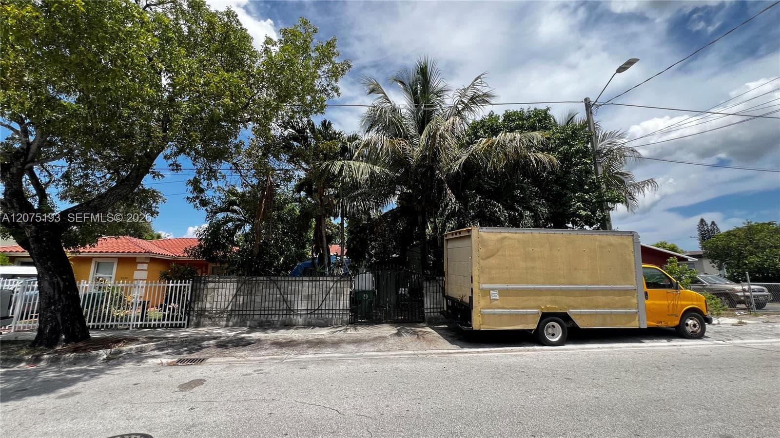 1531 NW 59th St, Miami FL 33142