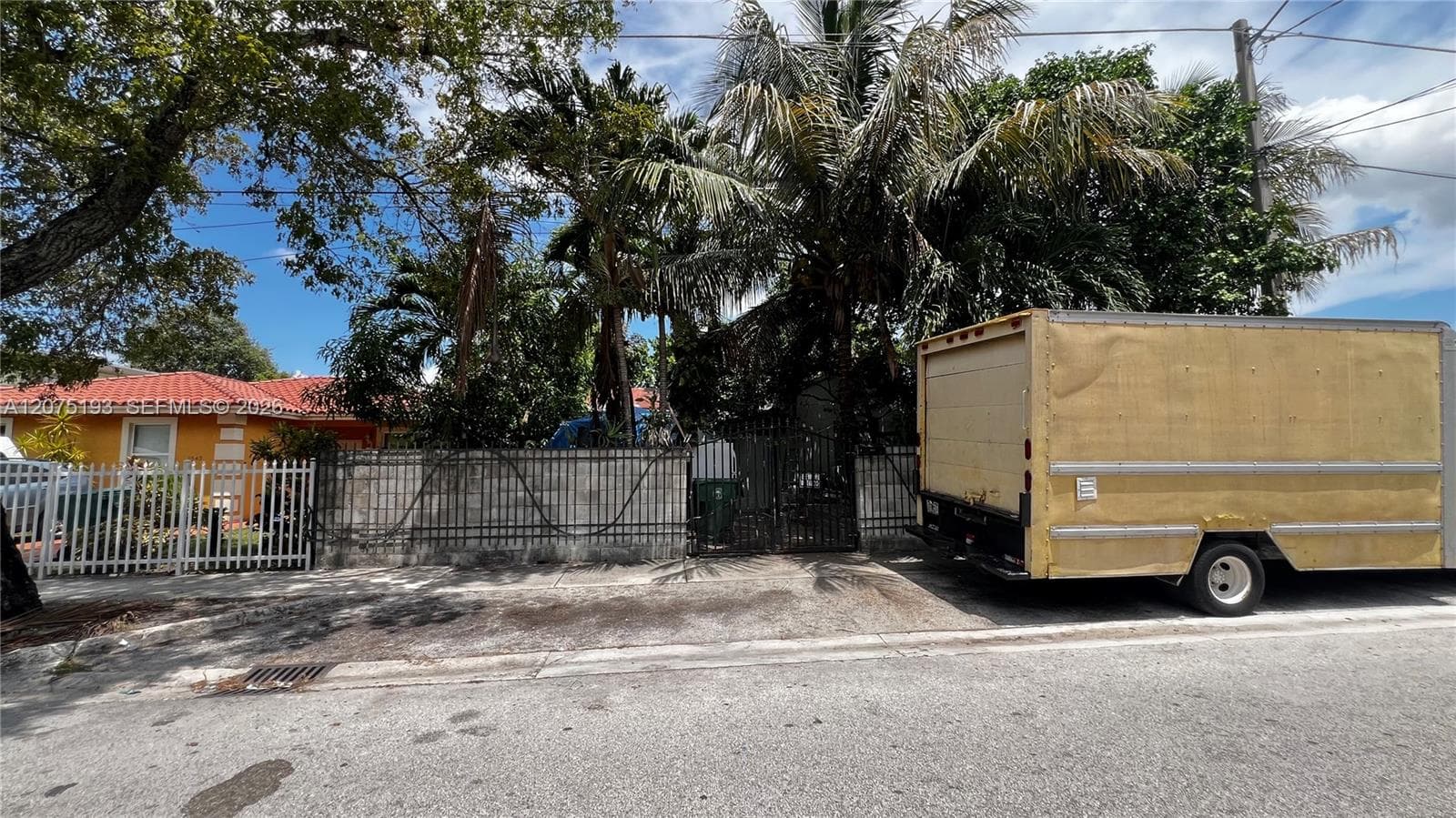 1531 NW 59th St, Miami FL 33142