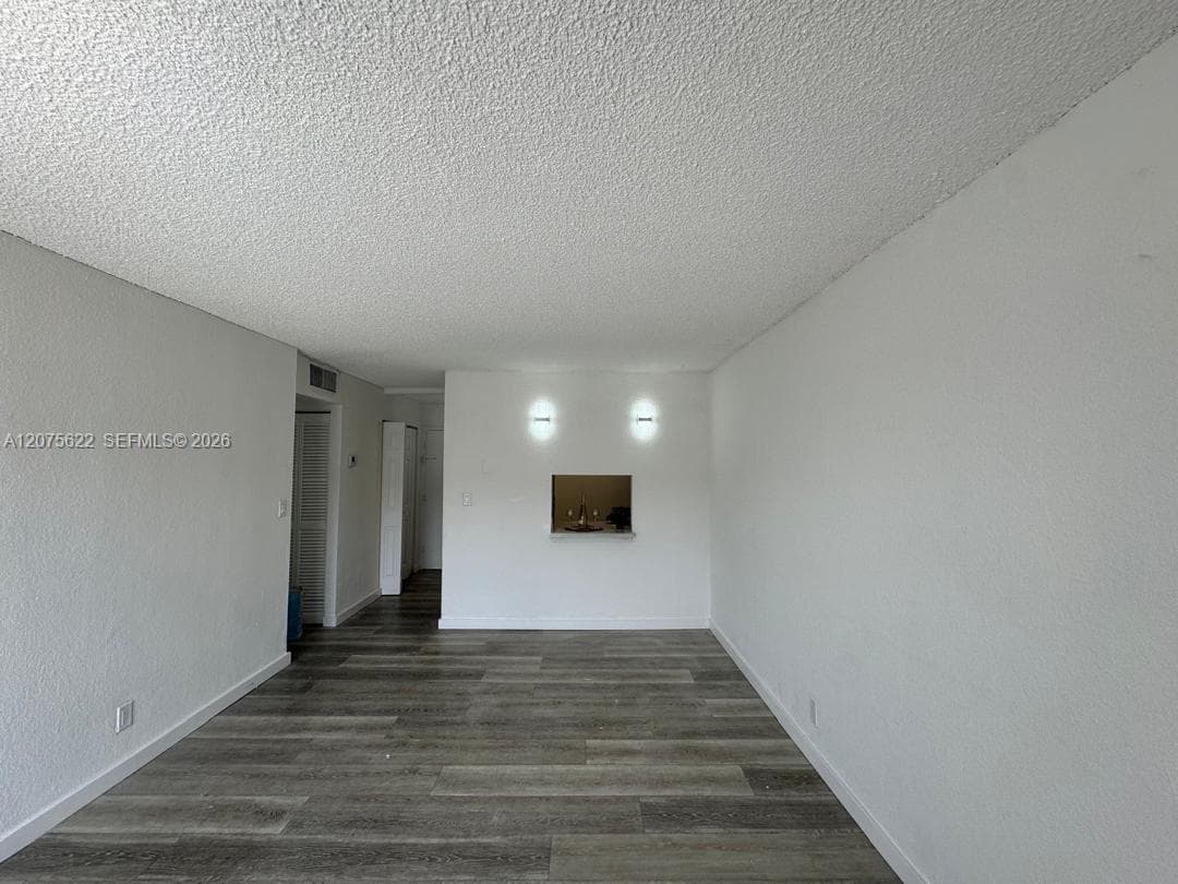 4550 NW 9th St # 709E, Miami FL 33126