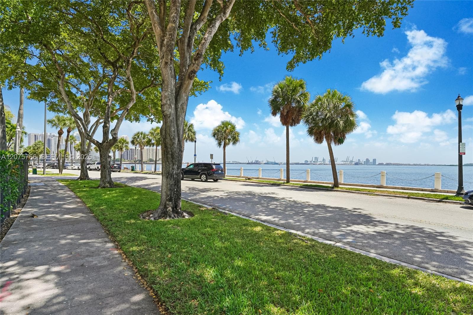 1420 Brickell Bay Dr # 206D, Miami FL 33131